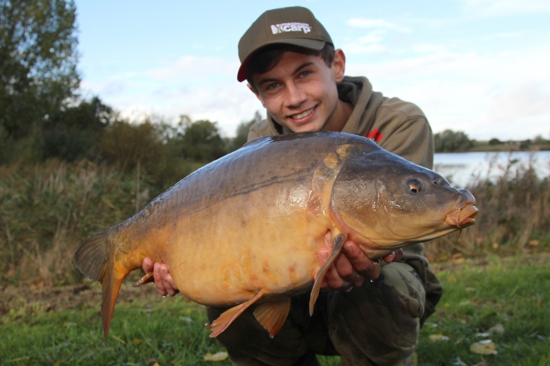 A bright hookbait wafting within a mouthful of pellet is difficult for any carp to resist!