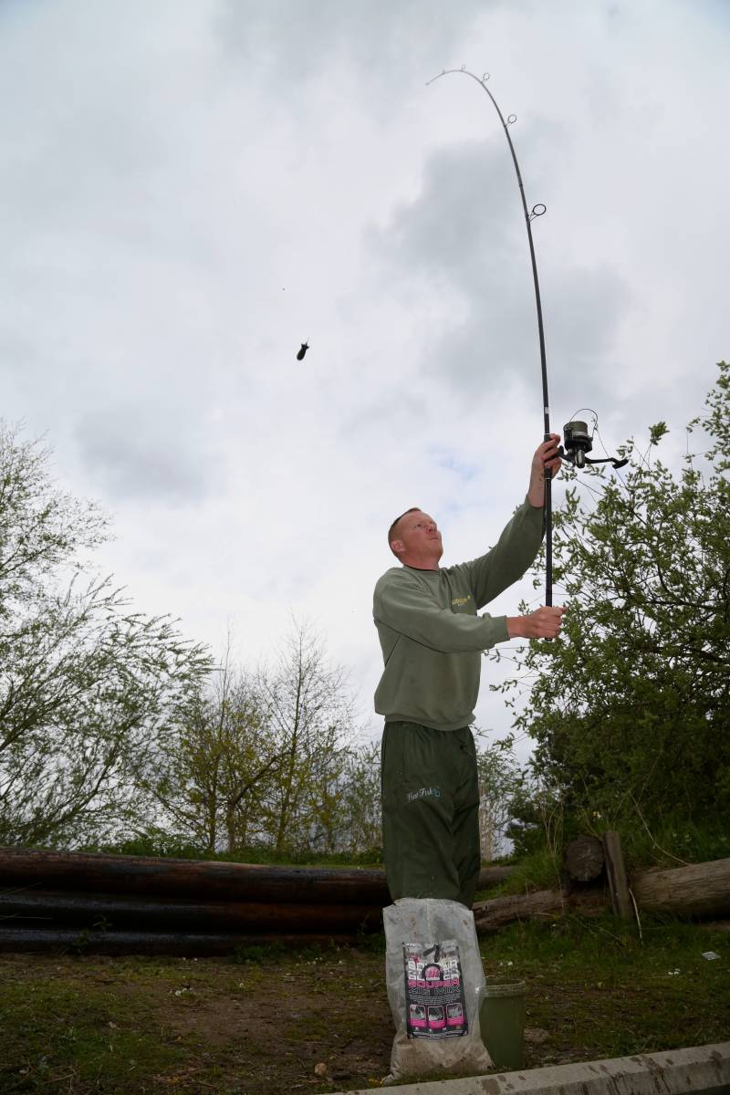 Even a sloppy mix can be comfortably cast with a Spomb