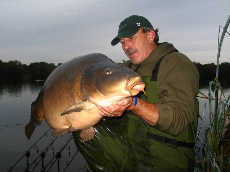 With Mainlines help the big mirrors just keep on coming: 45lb 2oz!