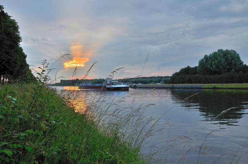 The mighty Albert canal back home in Belgium, totally different from the UK waters