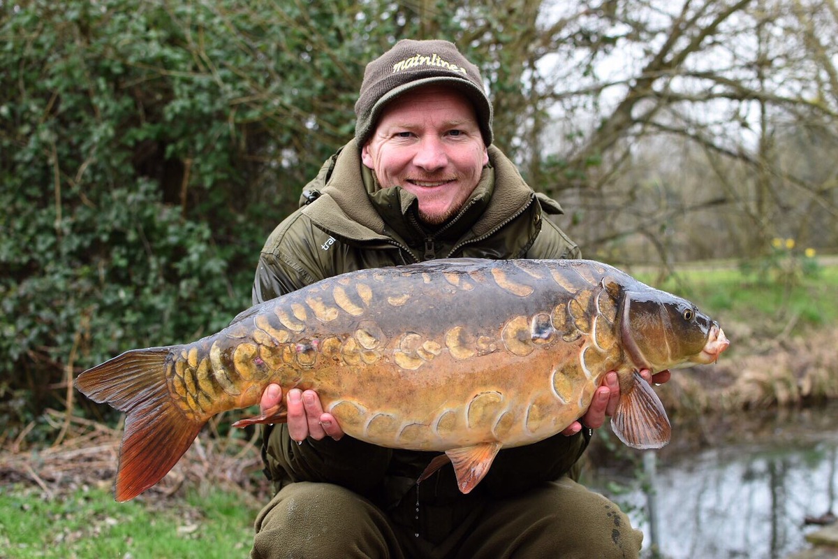 The Essential Cell pop-up down on the deck produced a couple like this stunning Farlows mirror