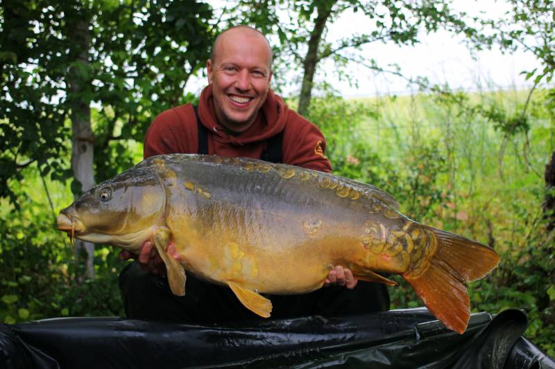 48lb 8oz