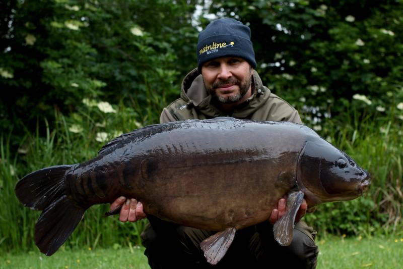 A fish known as Scully at 40lb 4oz and I was starting to apply a little more bait