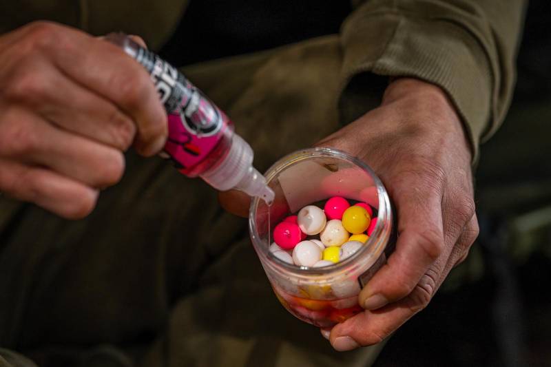 Glugged up hook baits in the Supa Sweet Zig Liquid – carp love this stuff!