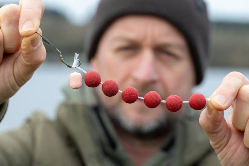 I may increase the number of baits of the stringer to six or more at comfortable casting range.